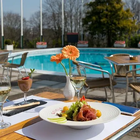 Western Post & Wellness Liege Hotel